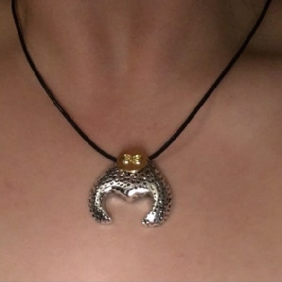 David Bowie Labyrinth Necklace - Picture 3 of 3